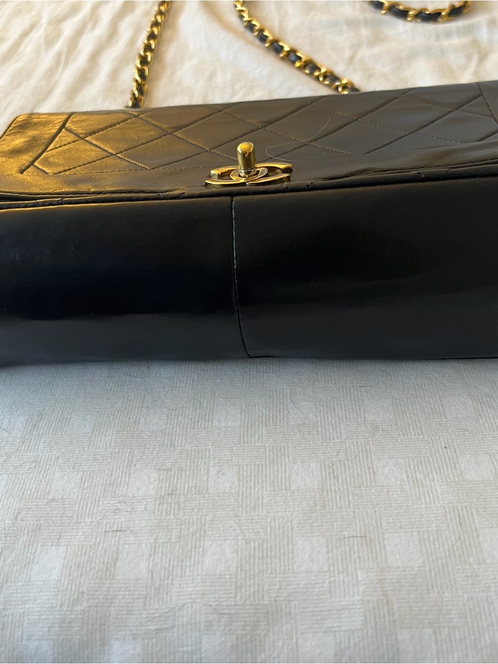 Chanel Diana Quilted Black Leather Shoulder Bag with Gold Chain - Picture 3 of 15
